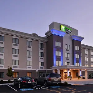 Hotel Express And West Ocean By Ihg